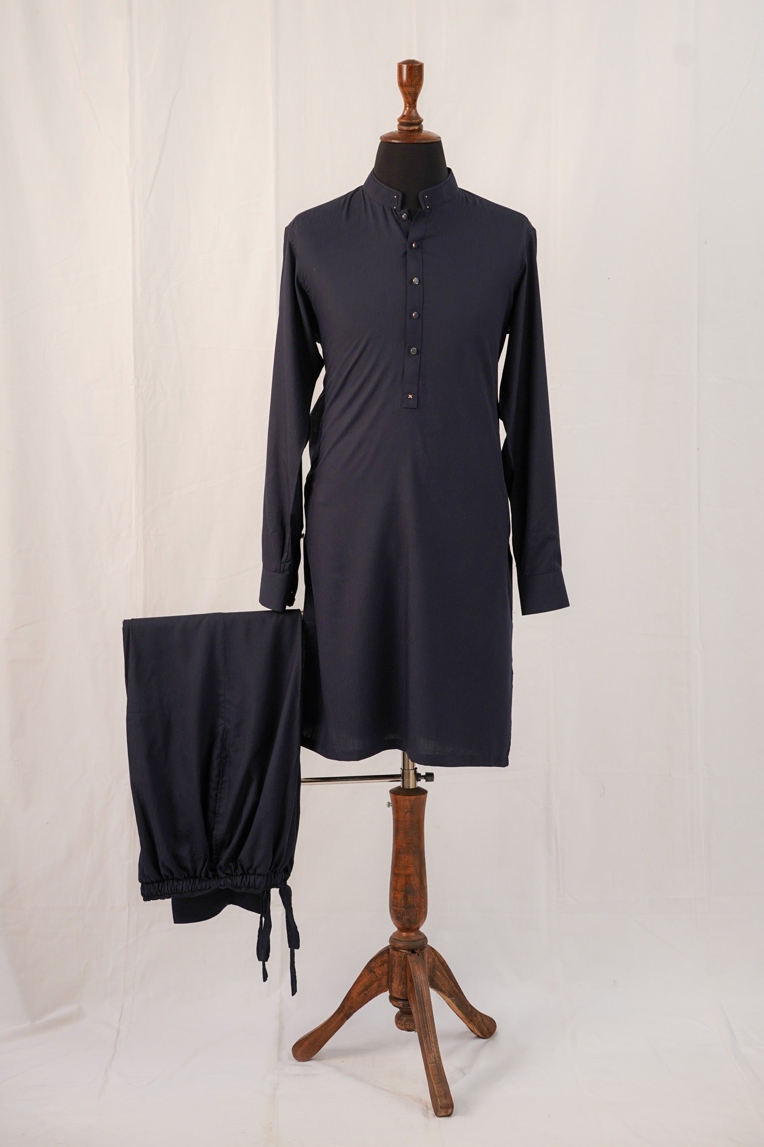 MID-NIGHT BLUE TEXTURED KURTA TROUSER