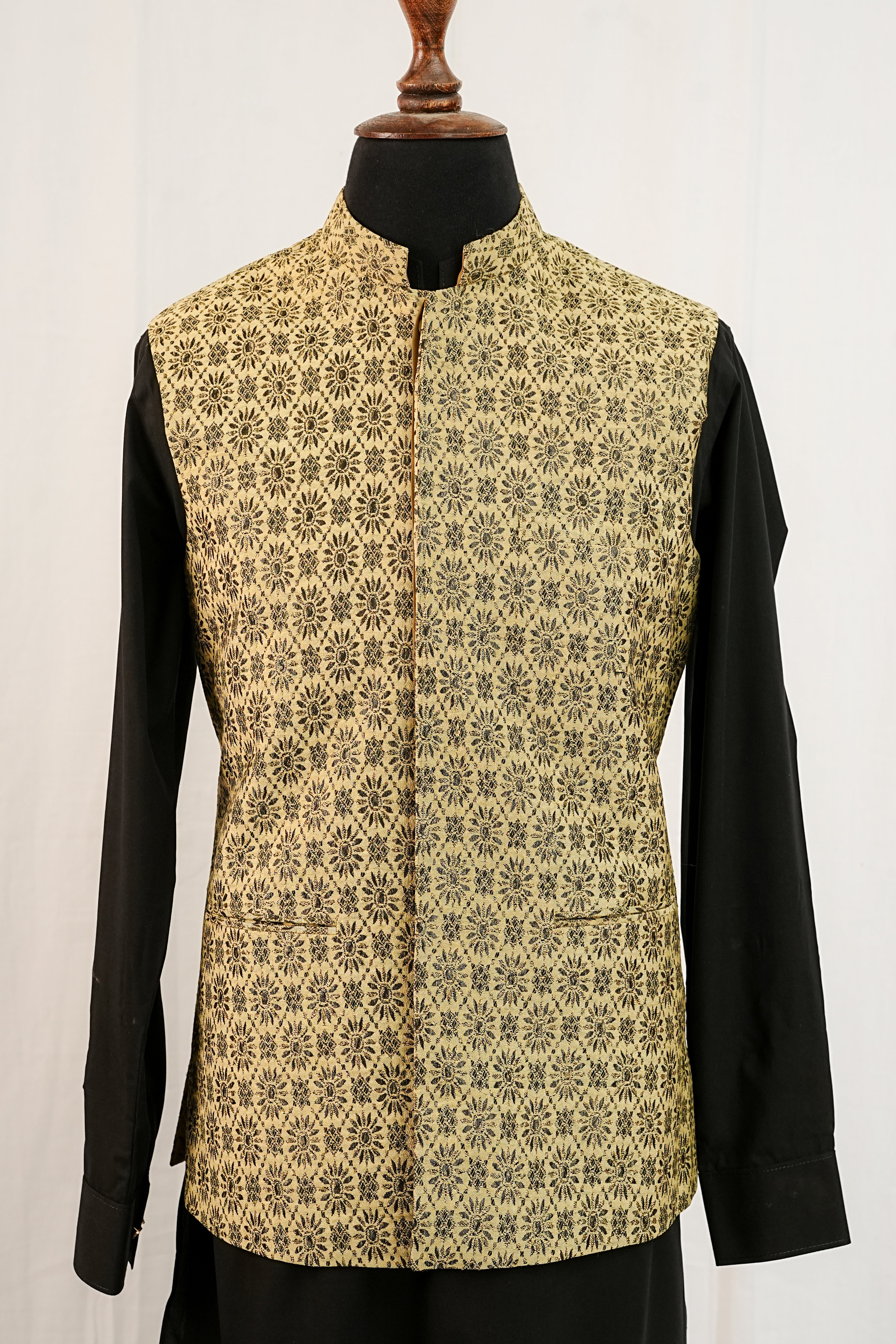 SELF JAMAWAR WAIST COAT