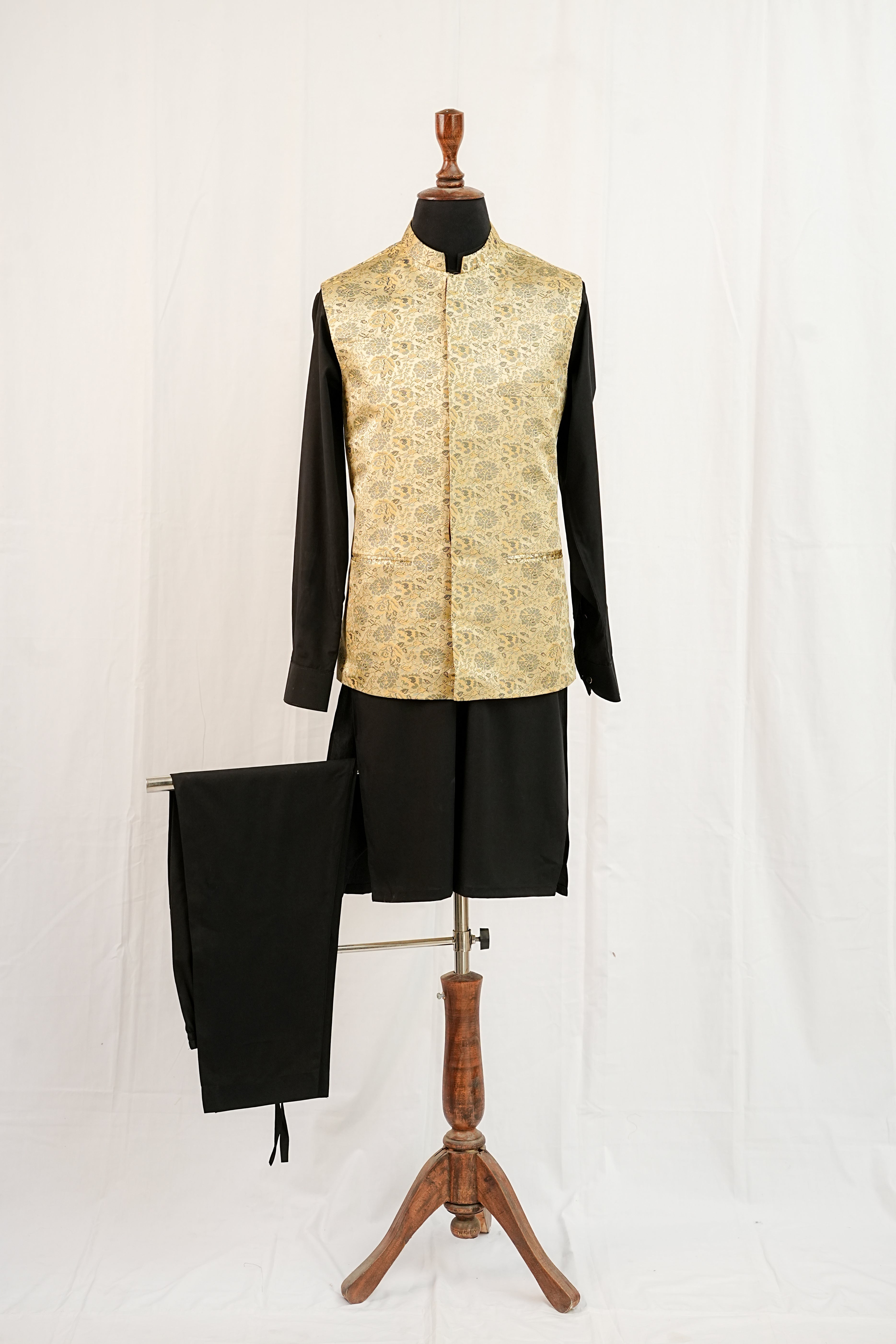 MOTIFS JAMAWAR WAIST COAT