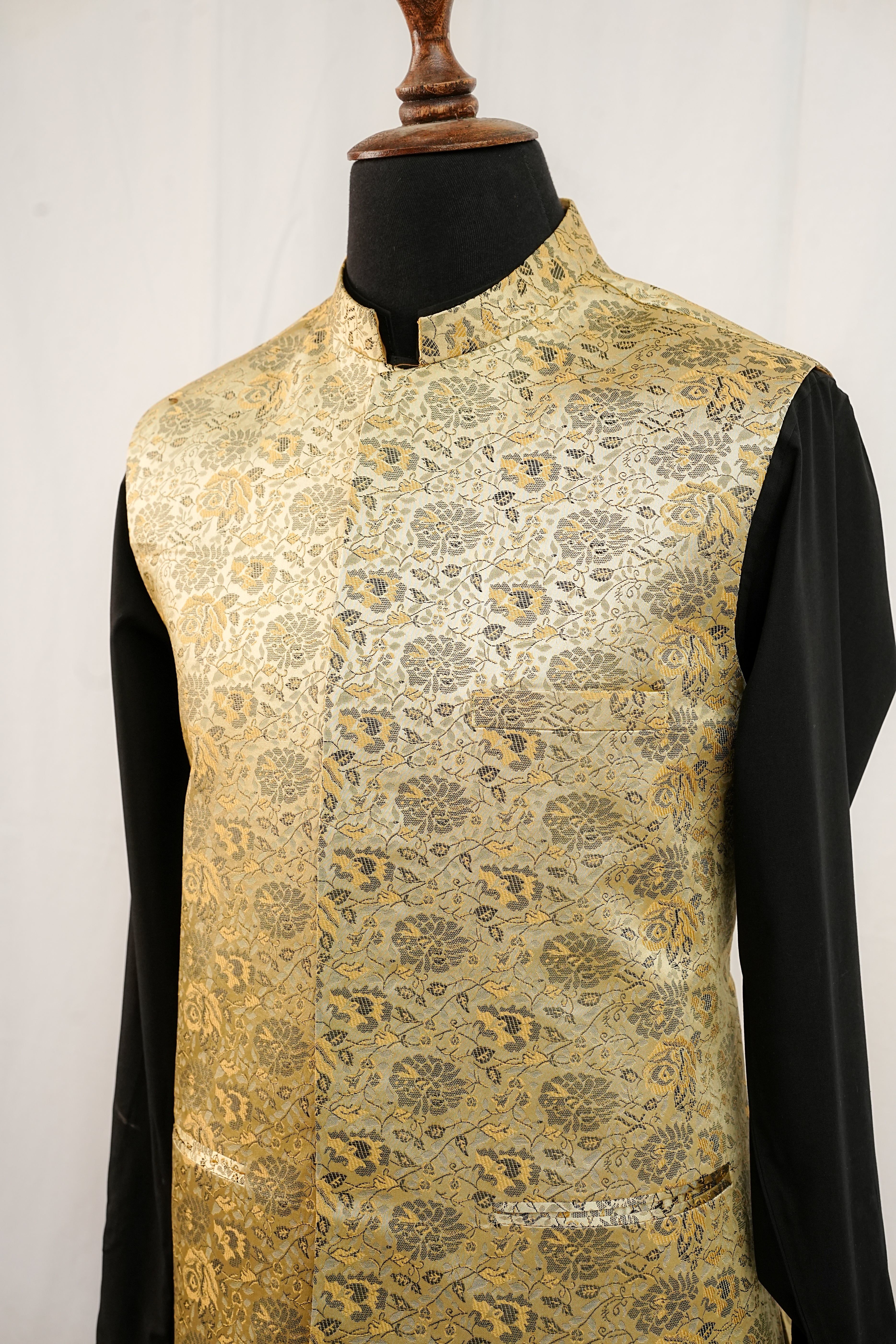 MOTIFS JAMAWAR WAIST COAT