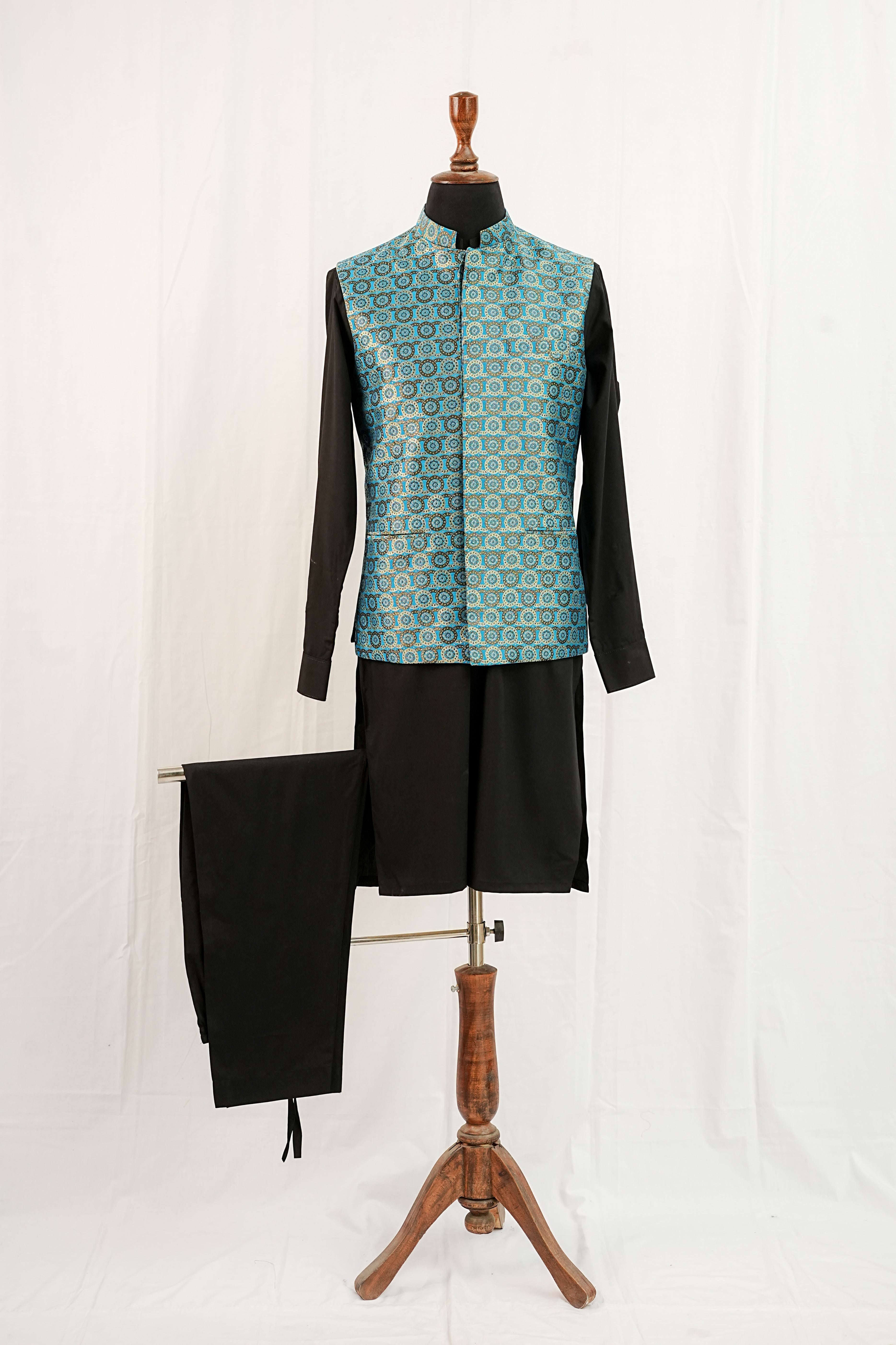 TURQUOISE JAMAWAR WAIST COAT