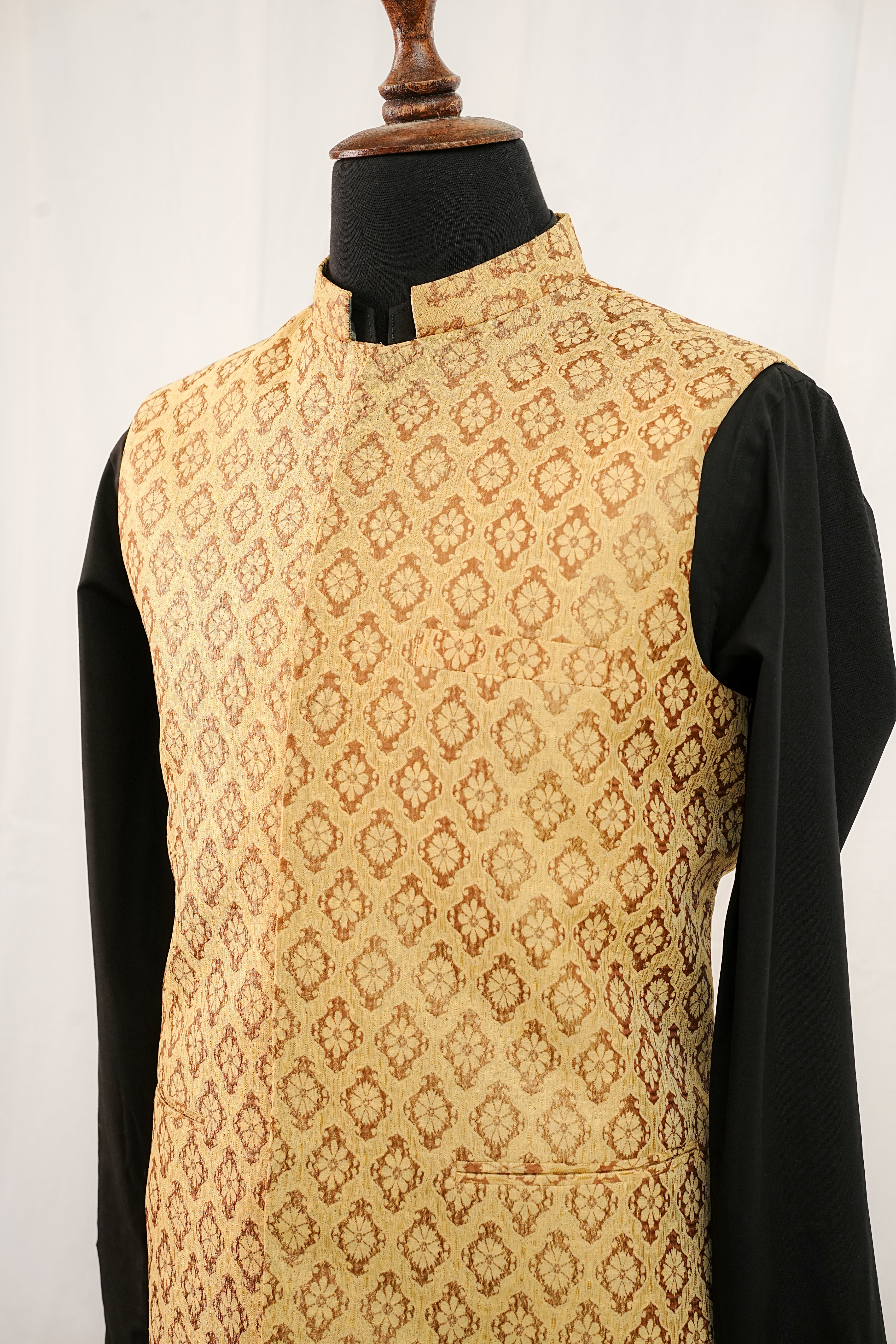 GOLD JAMAWAR WAIST COAT
