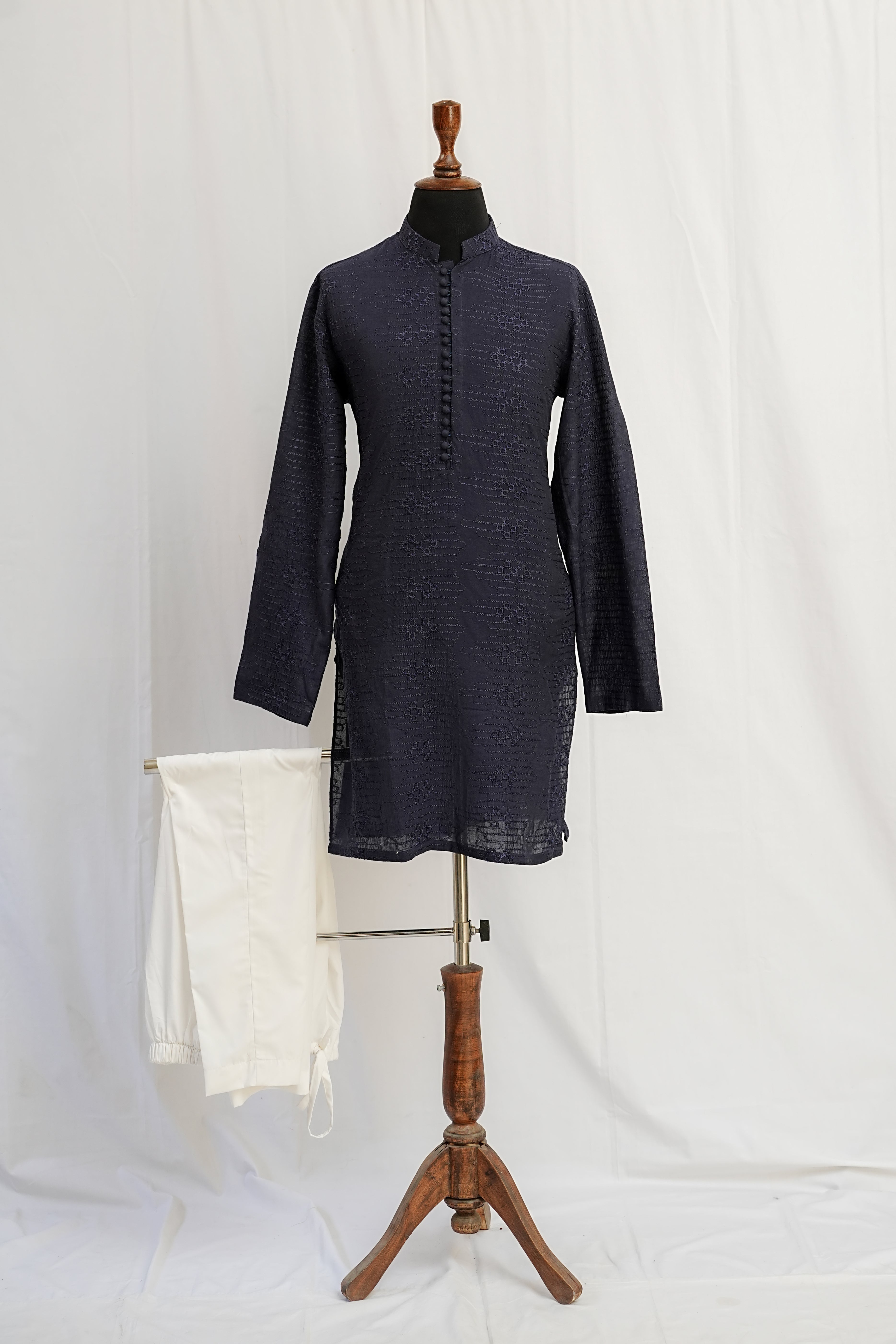 NAVY BLUE EMBROIDERED KURTA TROUSER