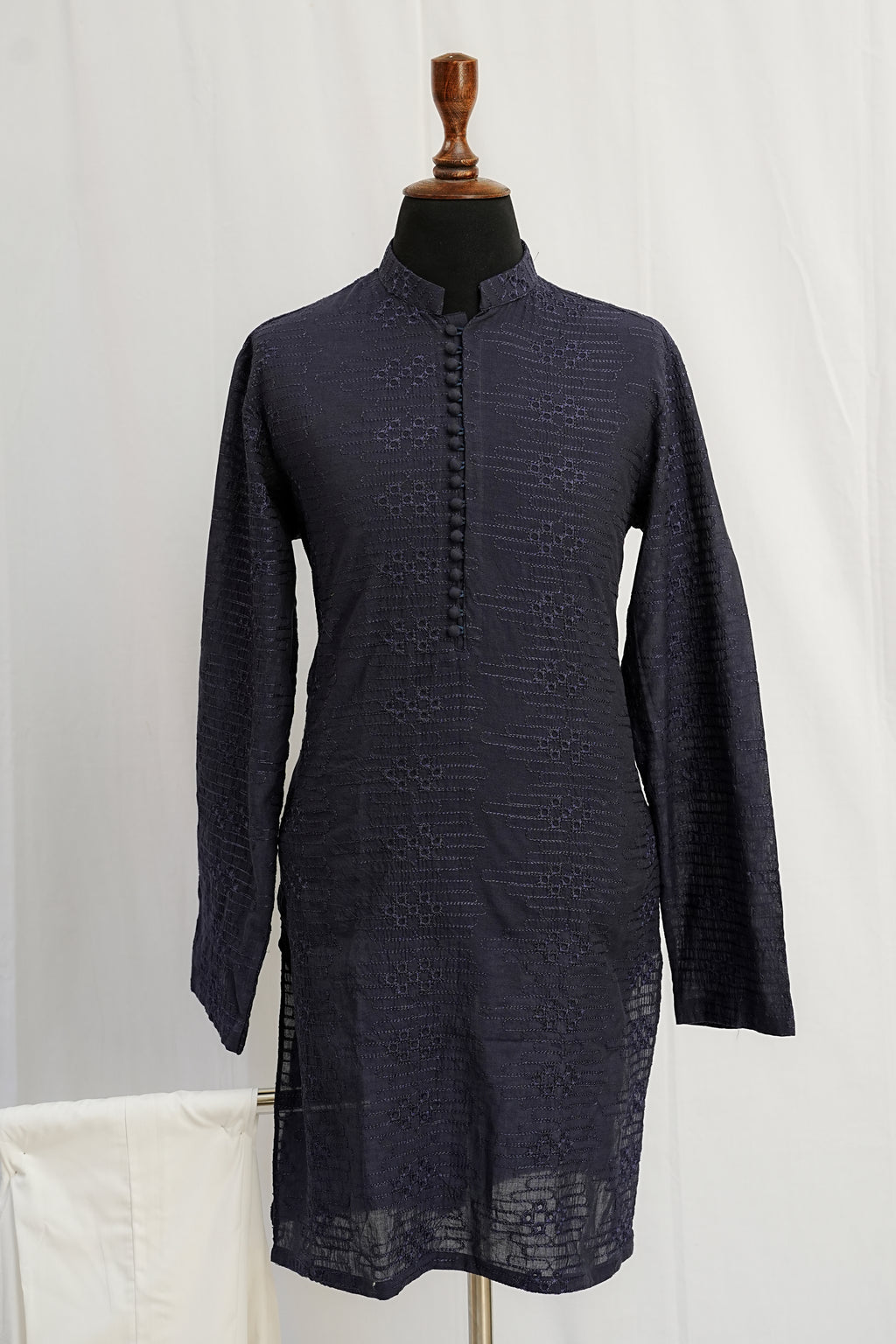 NAVY BLUE EMBROIDERED KURTA TROUSER