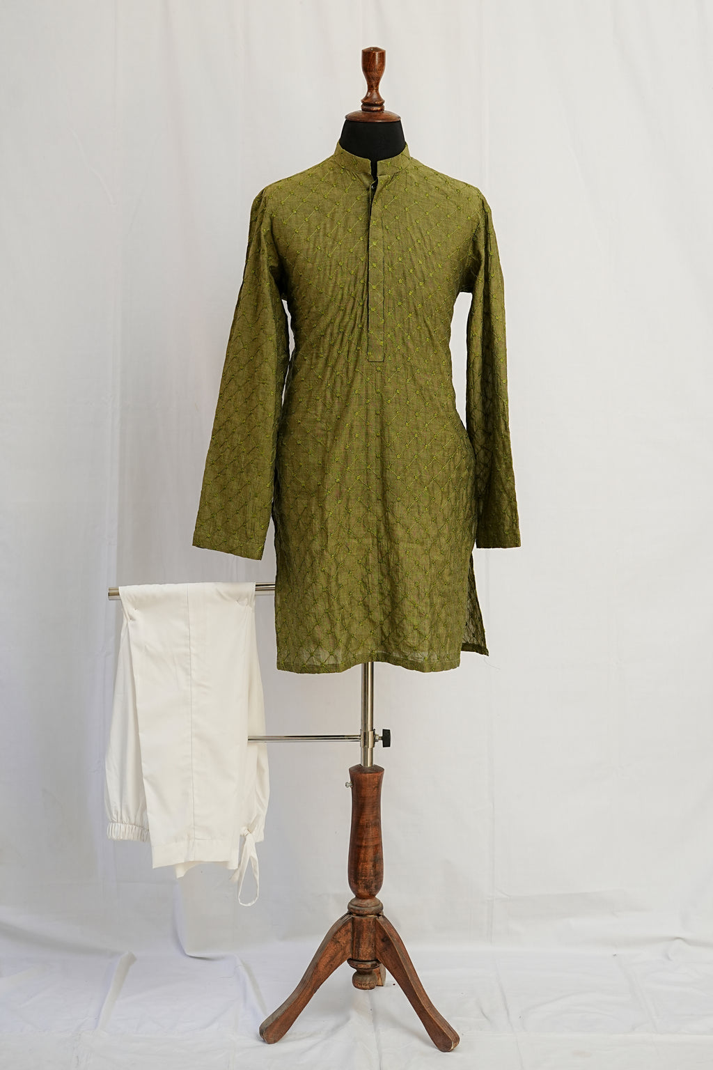 GREEN EMBROIDERED KURTA TROUSER