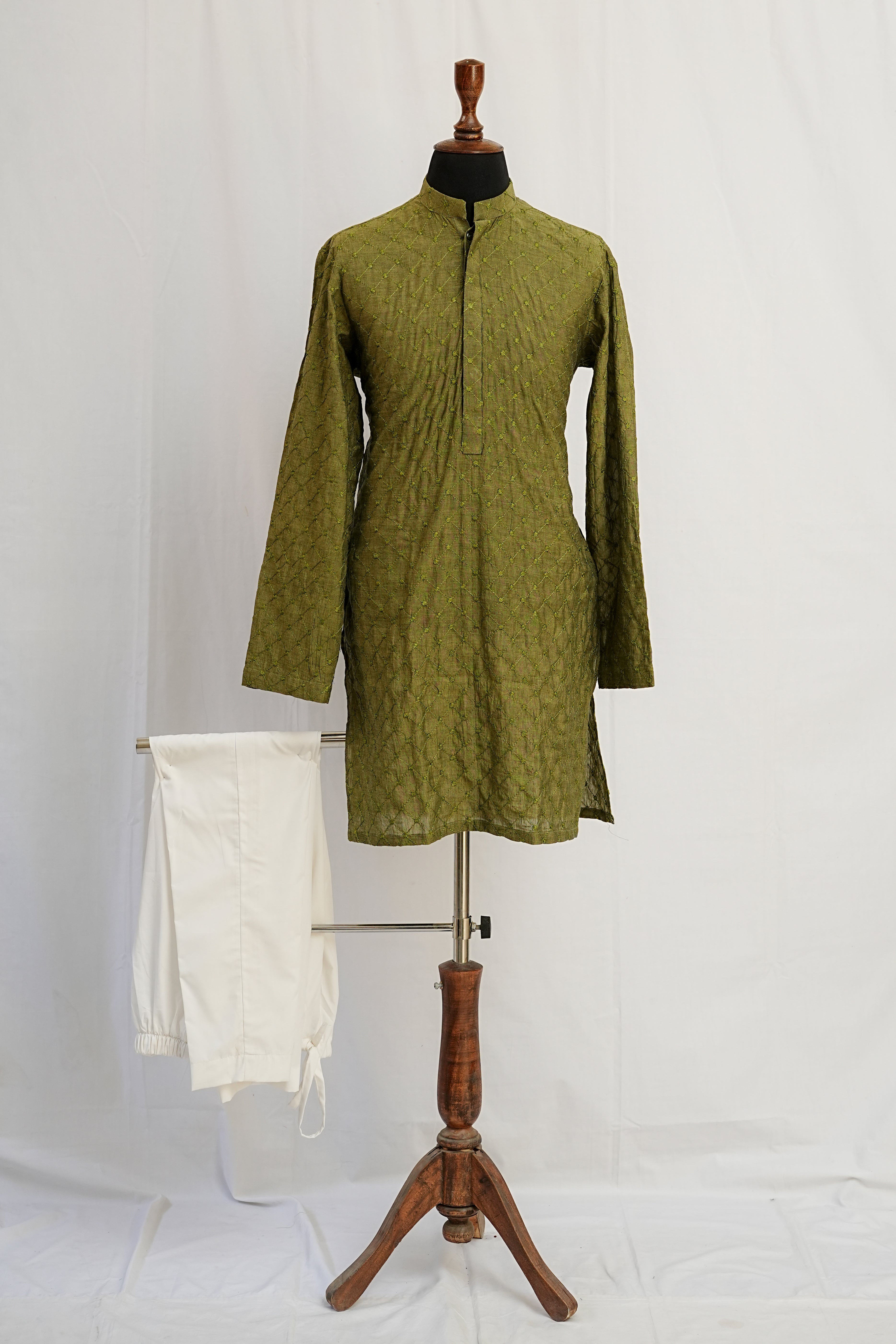 GREEN EMBROIDERED KURTA TROUSER