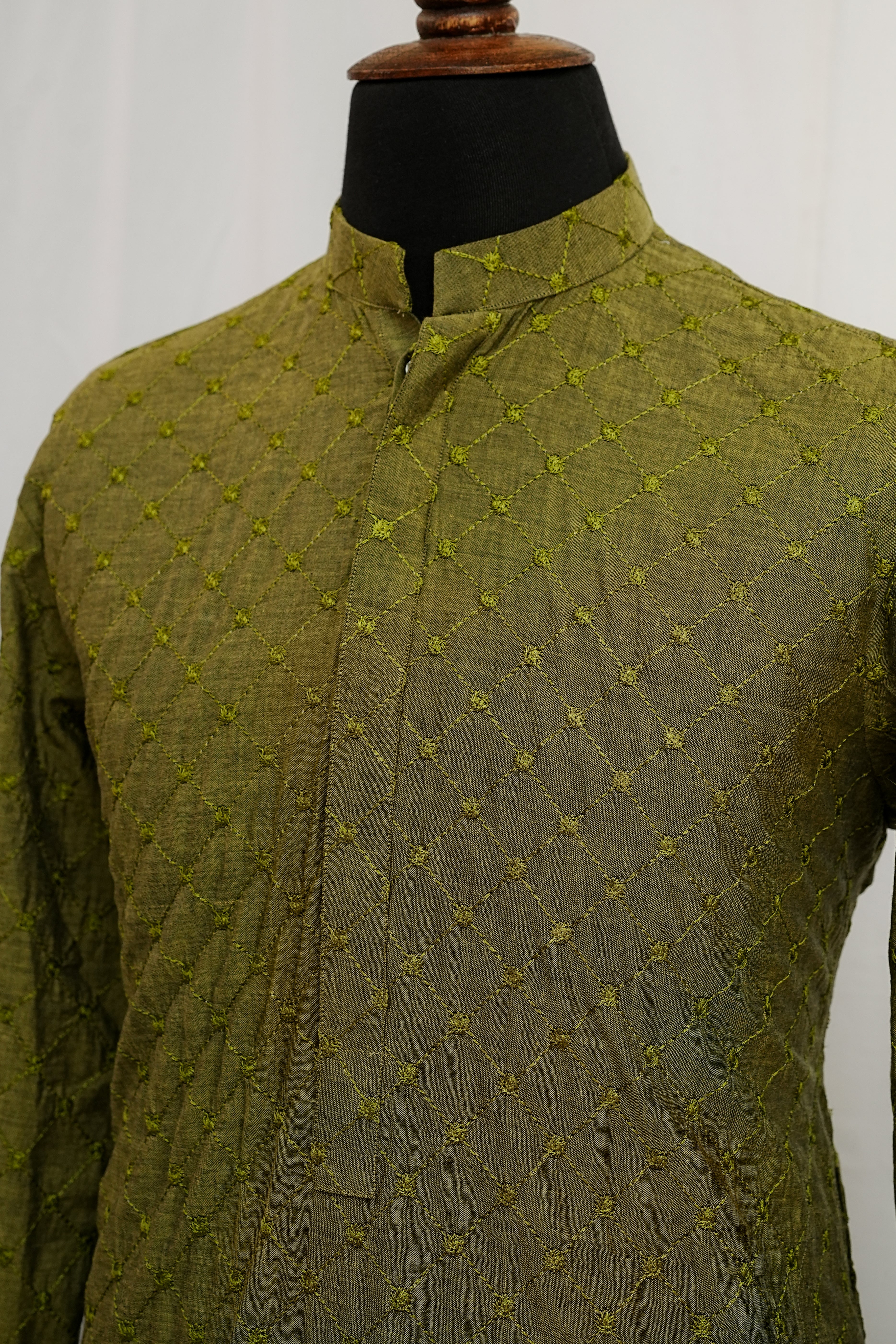 GREEN EMBROIDERED KURTA TROUSER