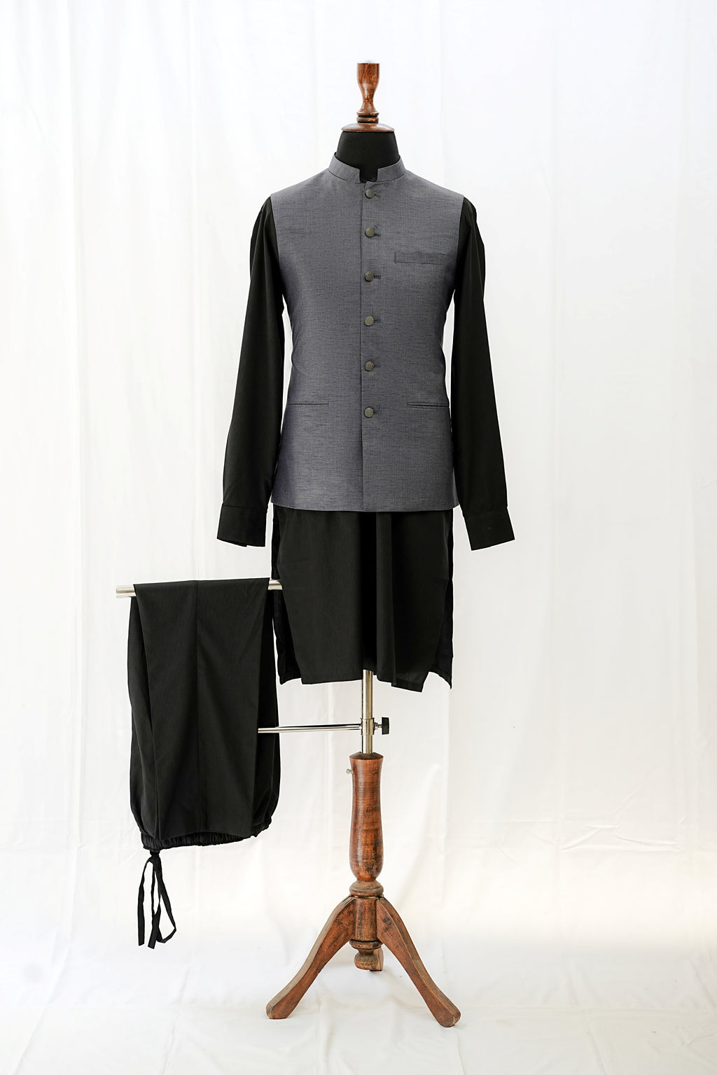GREY TEXTURED WAIST COAT