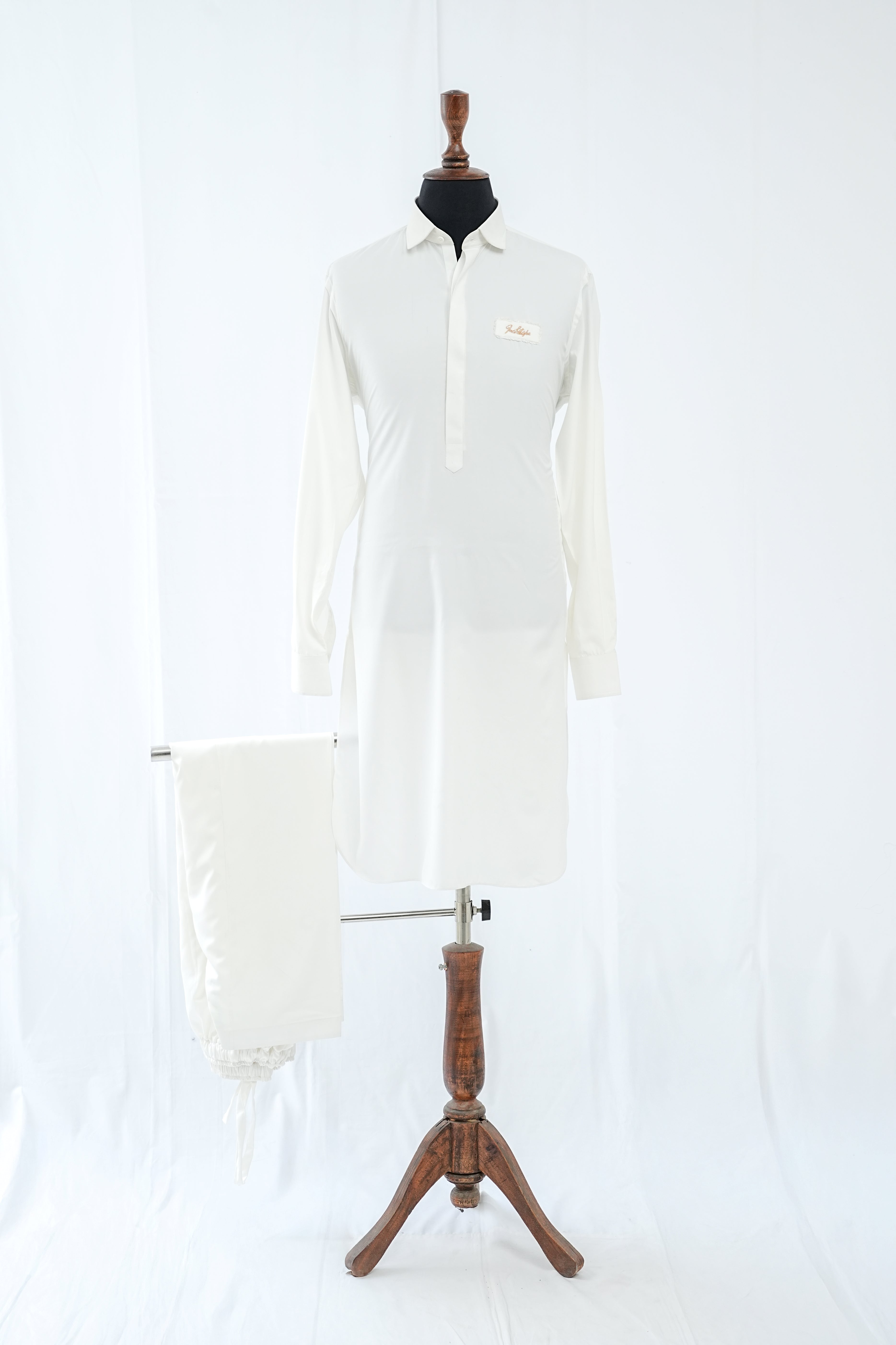 WHITE SIGNATURE SHALWAR KAMEEZ
