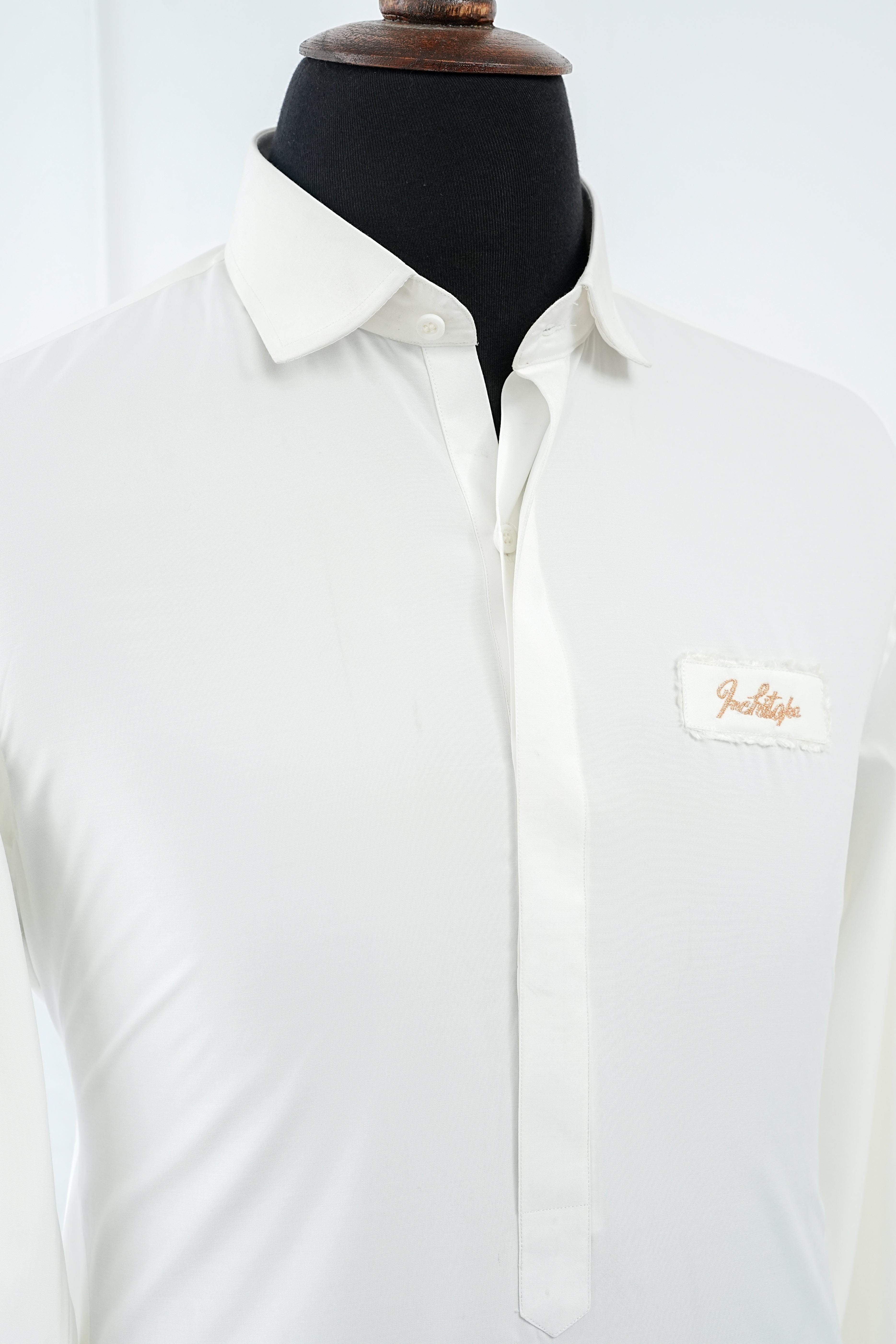 WHITE SIGNATURE SHALWAR KAMEEZ
