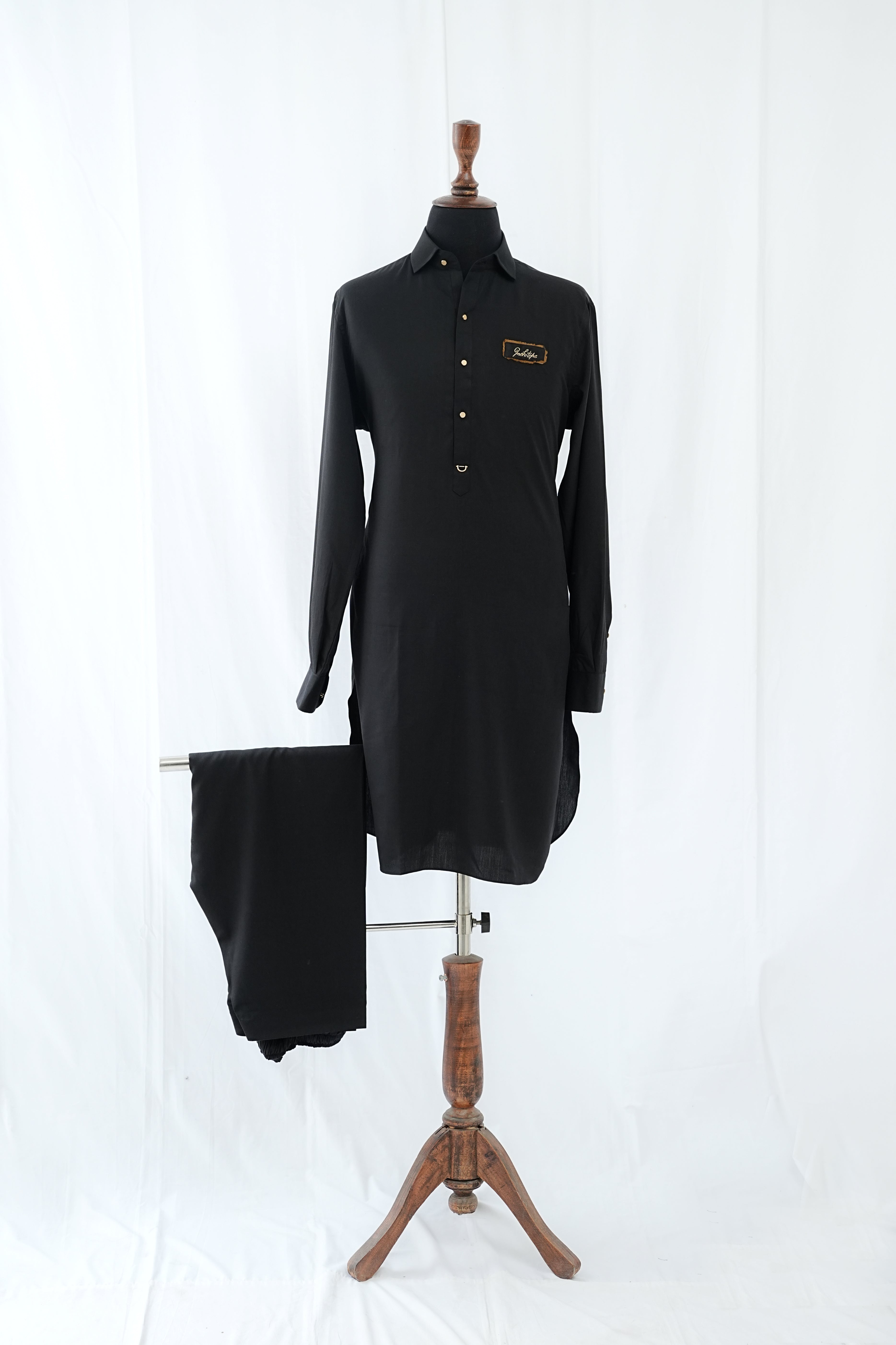BLACK SIGNATURE SHALWAR KAMEEZ